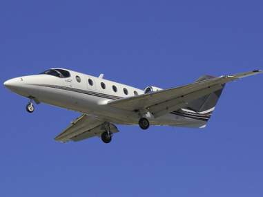 The Raytheon Beechjet 400/400A is the earlier version of the Hawker 400XP--a popular light jet.