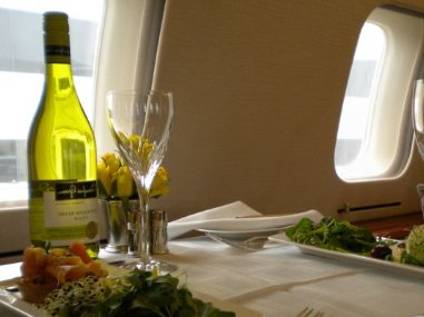 Catering is invoiced separately following each private jet or turboprop charter on aircraft such as 